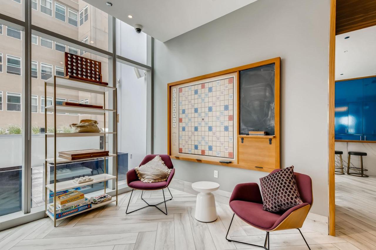 Aparthotel Sentral Michigan Avenue Chicago Esterno foto The game of Life at the MIT Media Lab